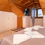 Captain's House Apartman *