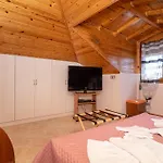 Captain's House Apartman *